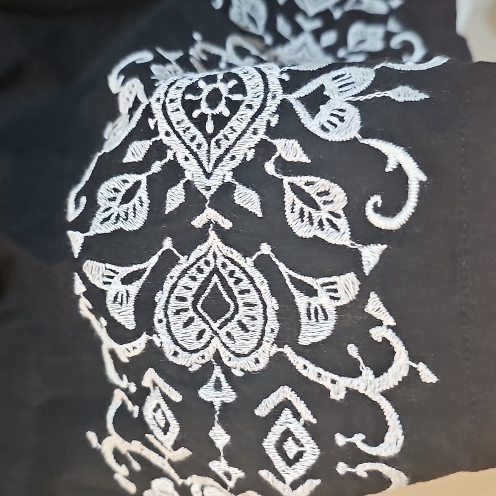 Old Navy Swing Dress with White Embroidery - Picture 4 of 9